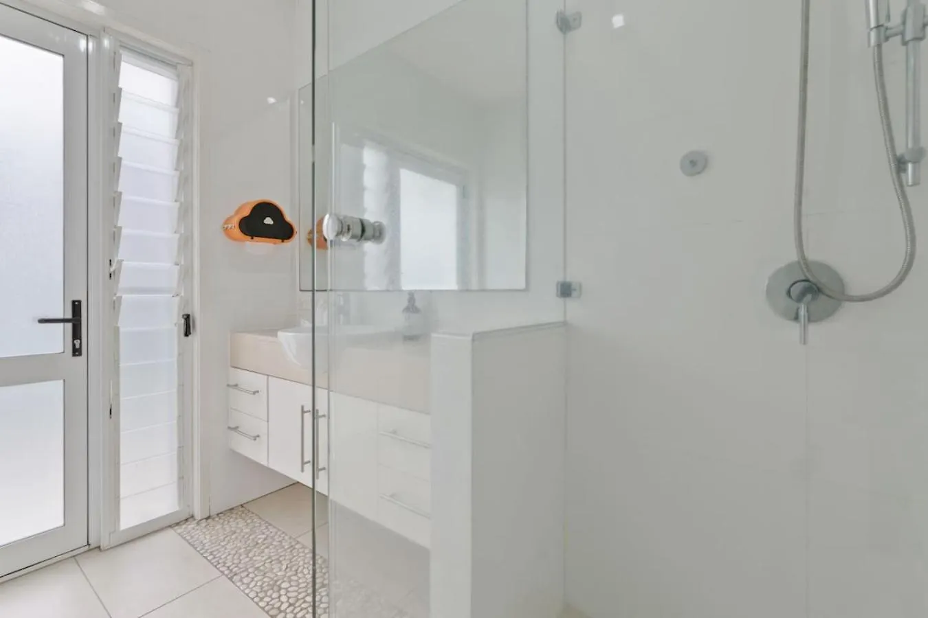 5Beds Luxu Home With Pool And Ac Conveniently Located Brisbane 0*,  Austrália